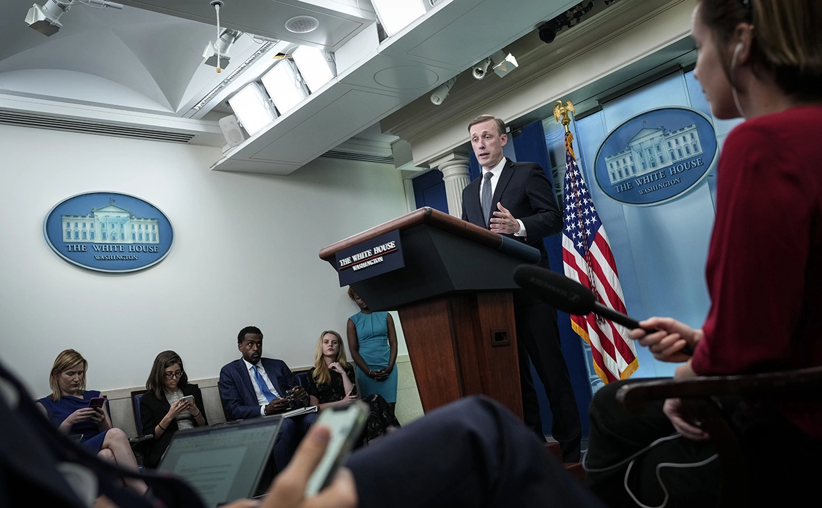 Drew Angerer / Getty Images