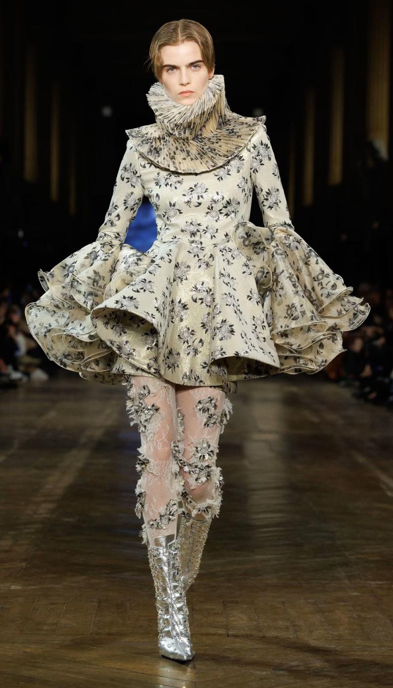McQueen осень-зима 2025-2026