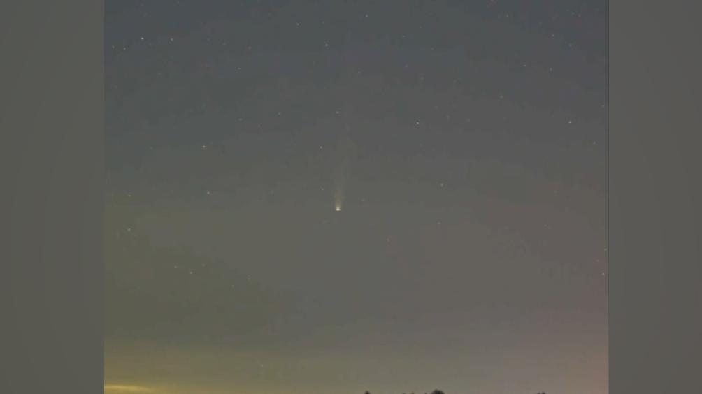 Самую яркую комету этого года засняли над Россией. Видео