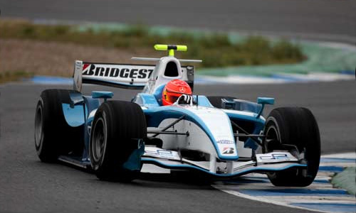 Шумахер приступил к разминкам на болиде GP2