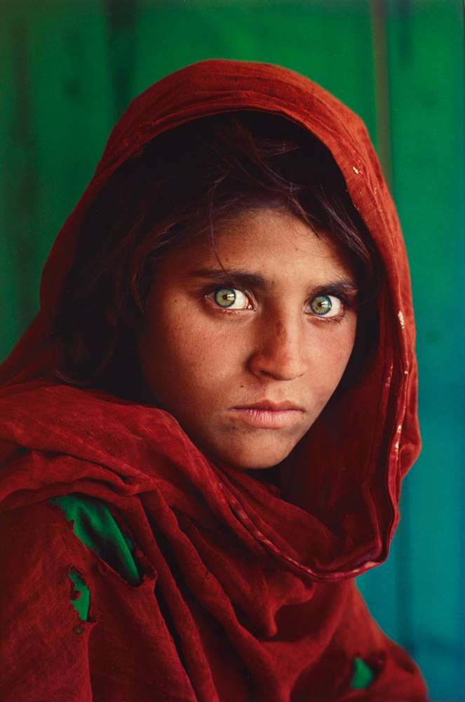 Steve McCury. Sharbat Gula, Afghan Girl, Pakistan, 1984.