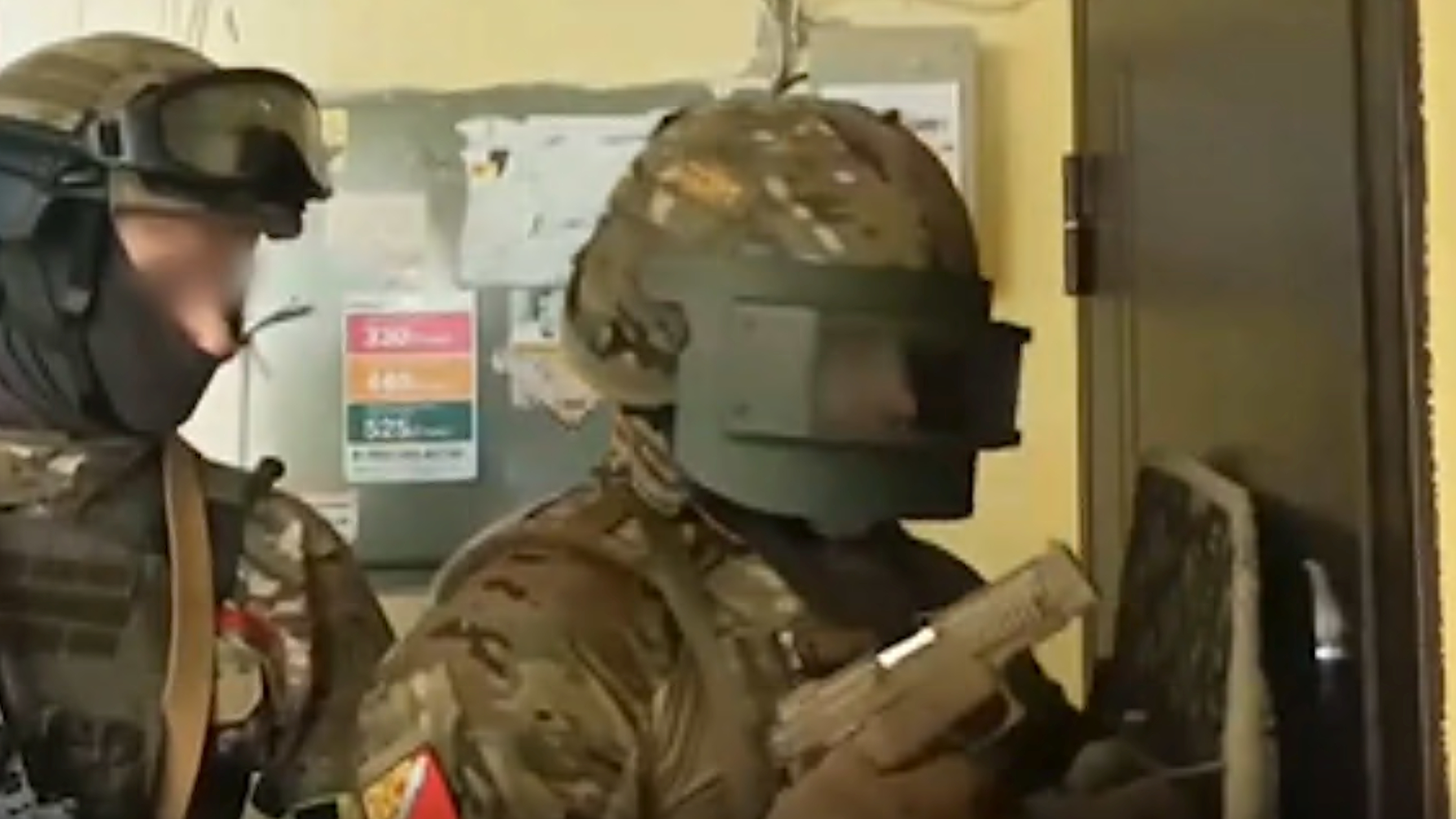 ФСБ задержала более 100 подпольных оружейников в 38 регионах России