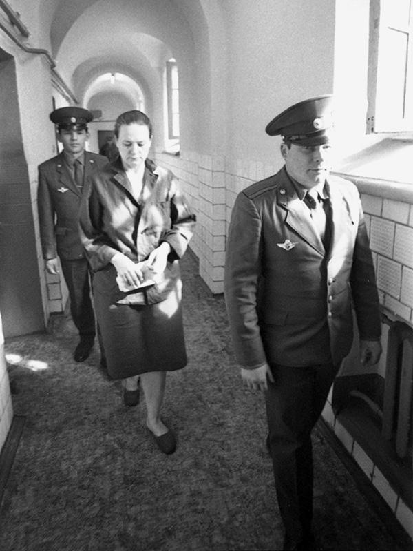 Серийная убийца Тамара Иванютина, отравившая 20 человек таллием. Тамару Иванютину казнили в 1987 года в Лукьяновском СИЗО Киева, она стала третьей и последней женщиной, приговоренной к смертной казни в СССР