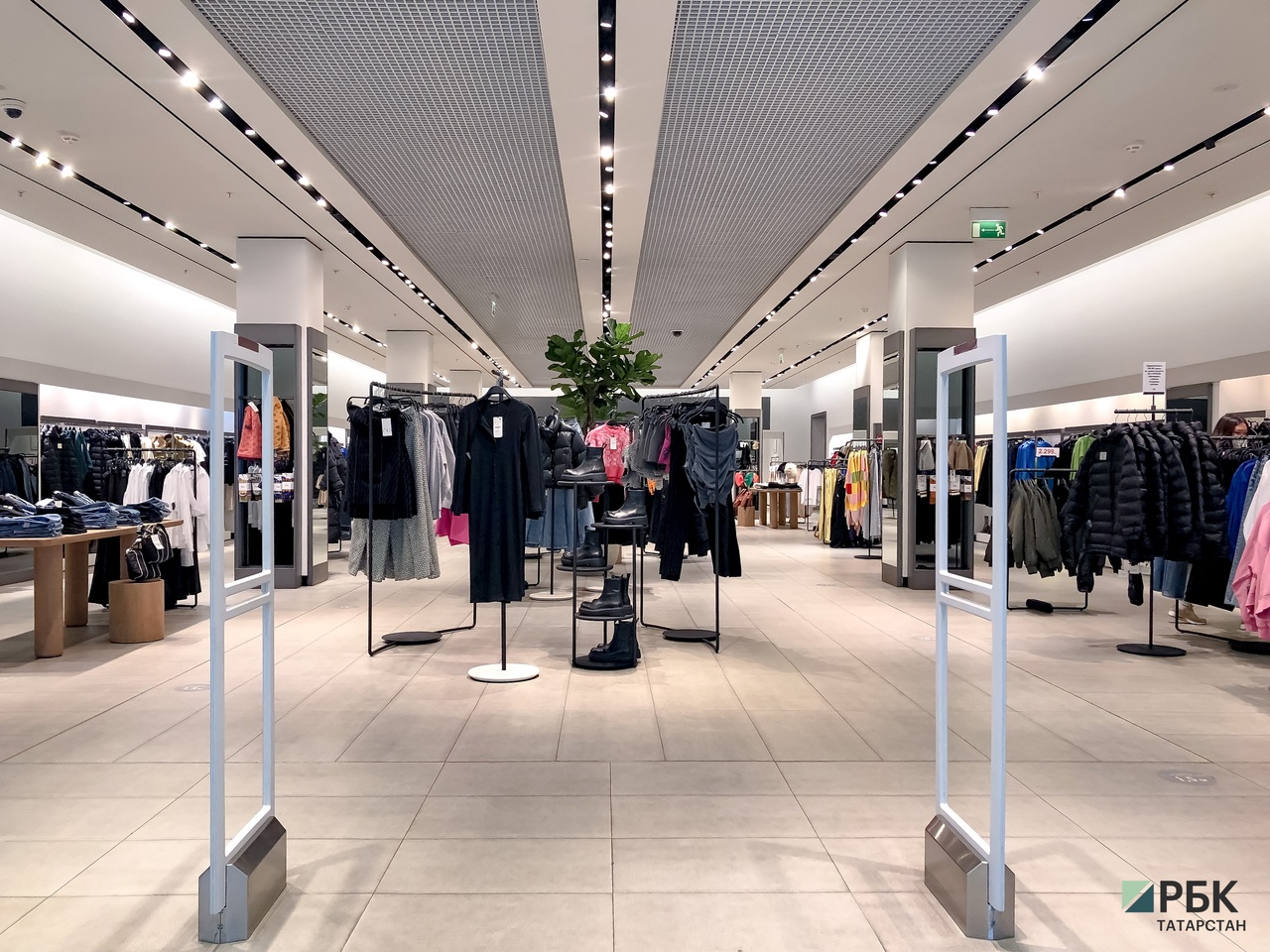 Смена вывесок: в Казани под новыми брендами откроются Zara и Pull&Bear