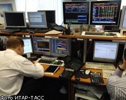 Торги на российских биржах завершились в минусе