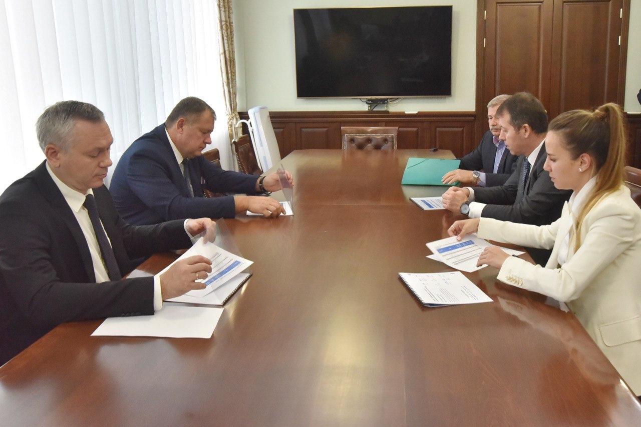 Рабочая встреча губернатора Новосибирской области Андрея Травникова и Катерины Босов