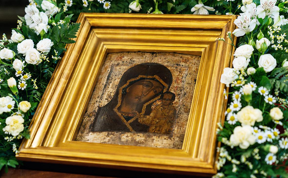 Патриарх отдал на Крестный ход Казанскую икону в храм Христа Спасителя