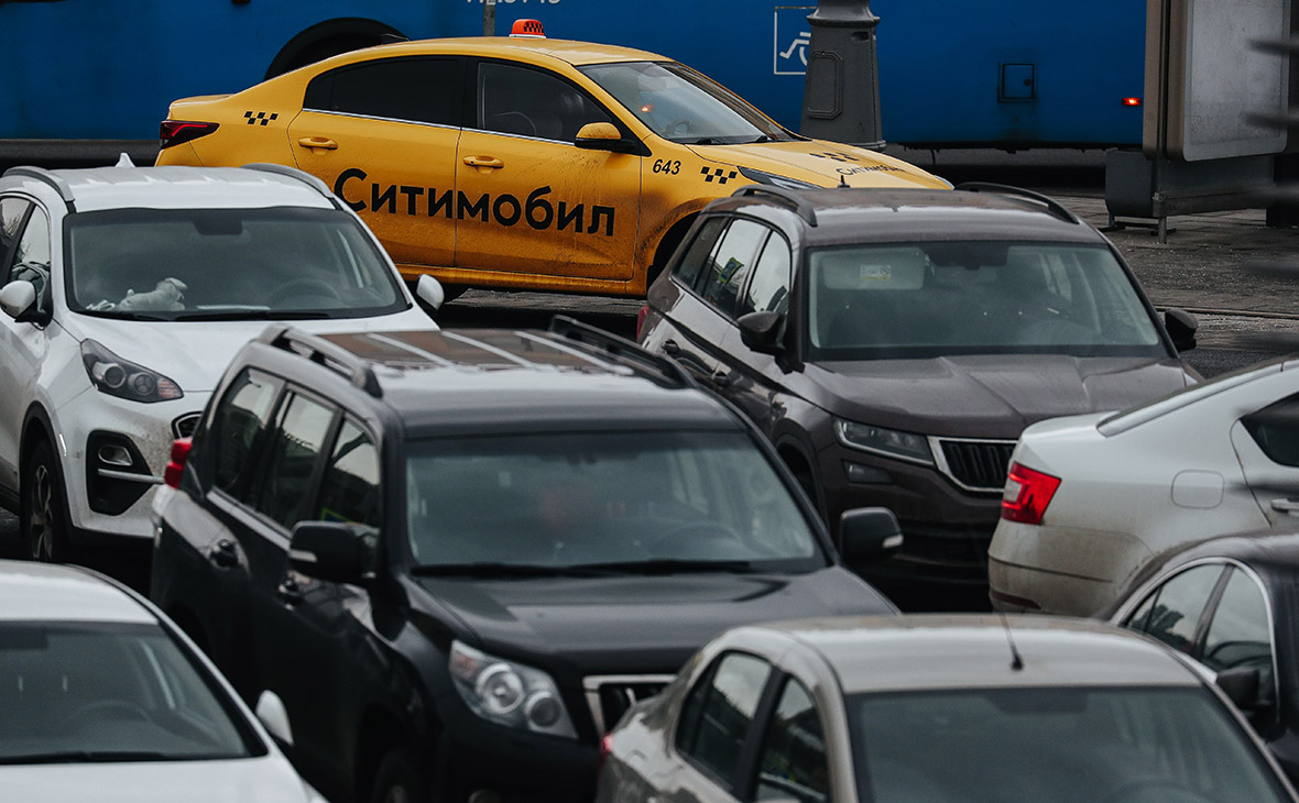 Таксопарки предупредили о скором возвращении «бомбил»
