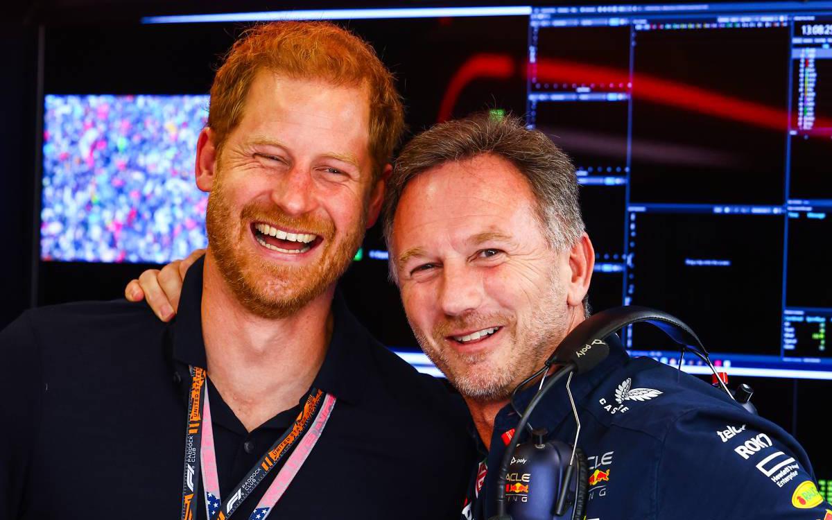 Отец чемпиона «Формулы-1» потребовал уволить главу команды Red Bull