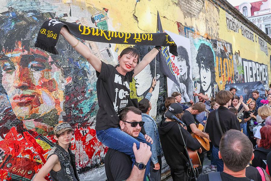 «Стена Цоя» на московском Арбате