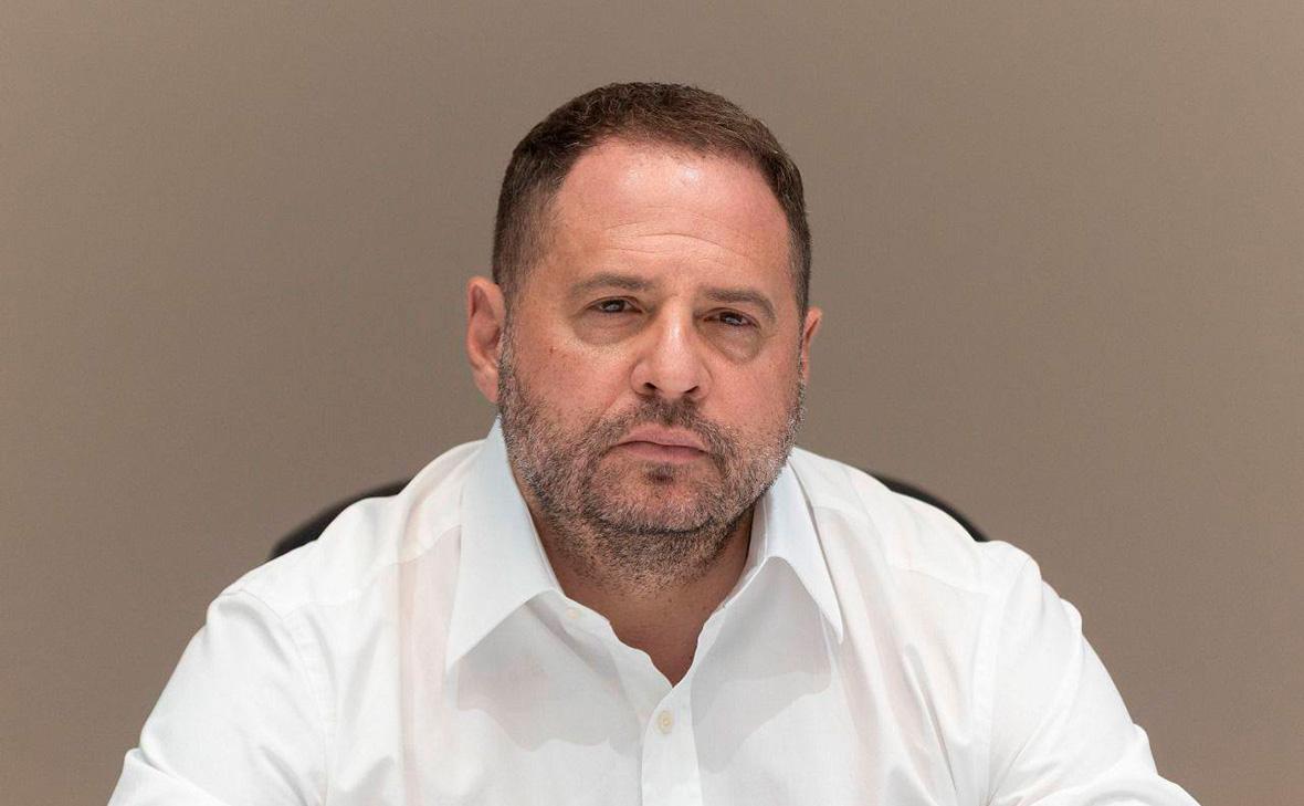 В офис Ермака пришли с обысками