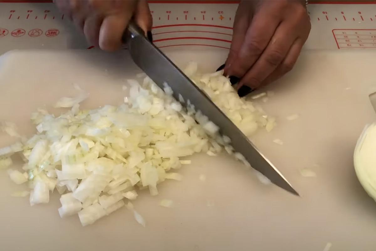 Подготовьте овощи для супа