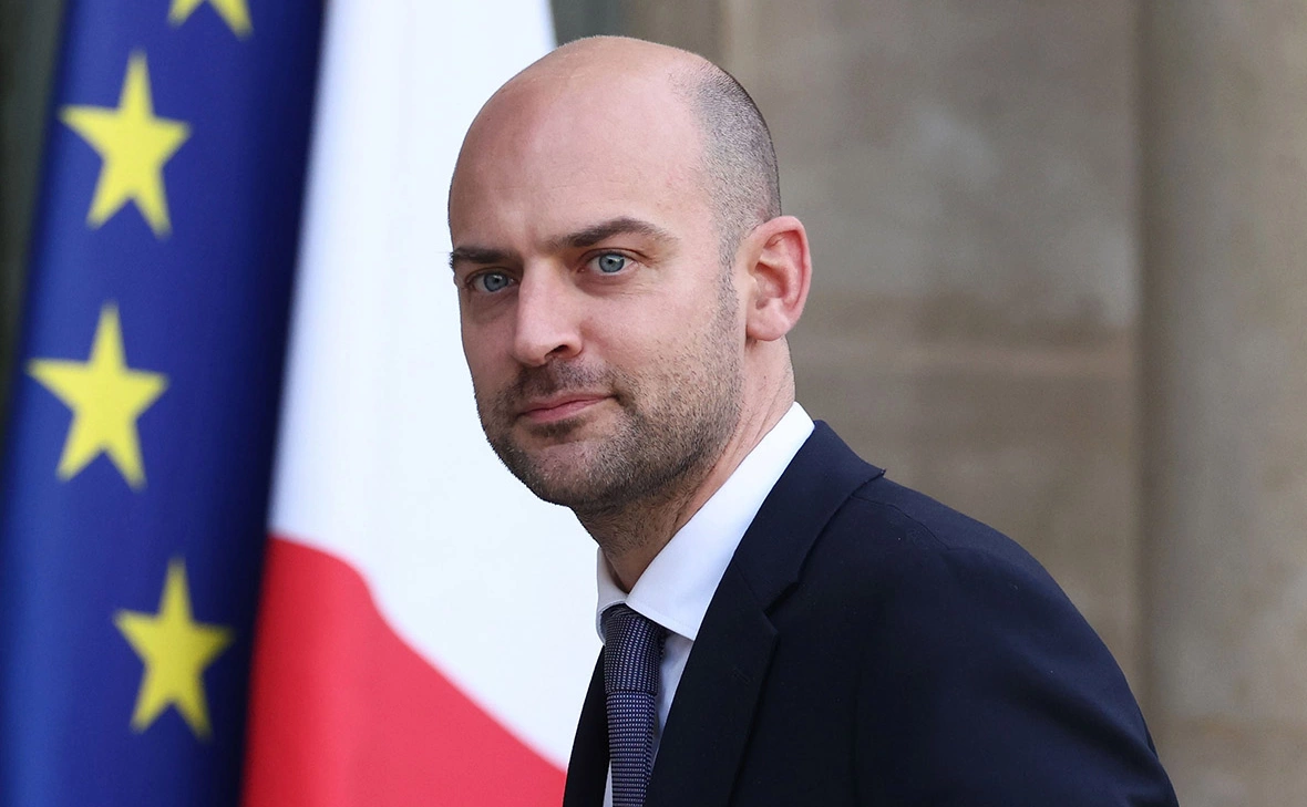 Tom Nicholson / Getty Images