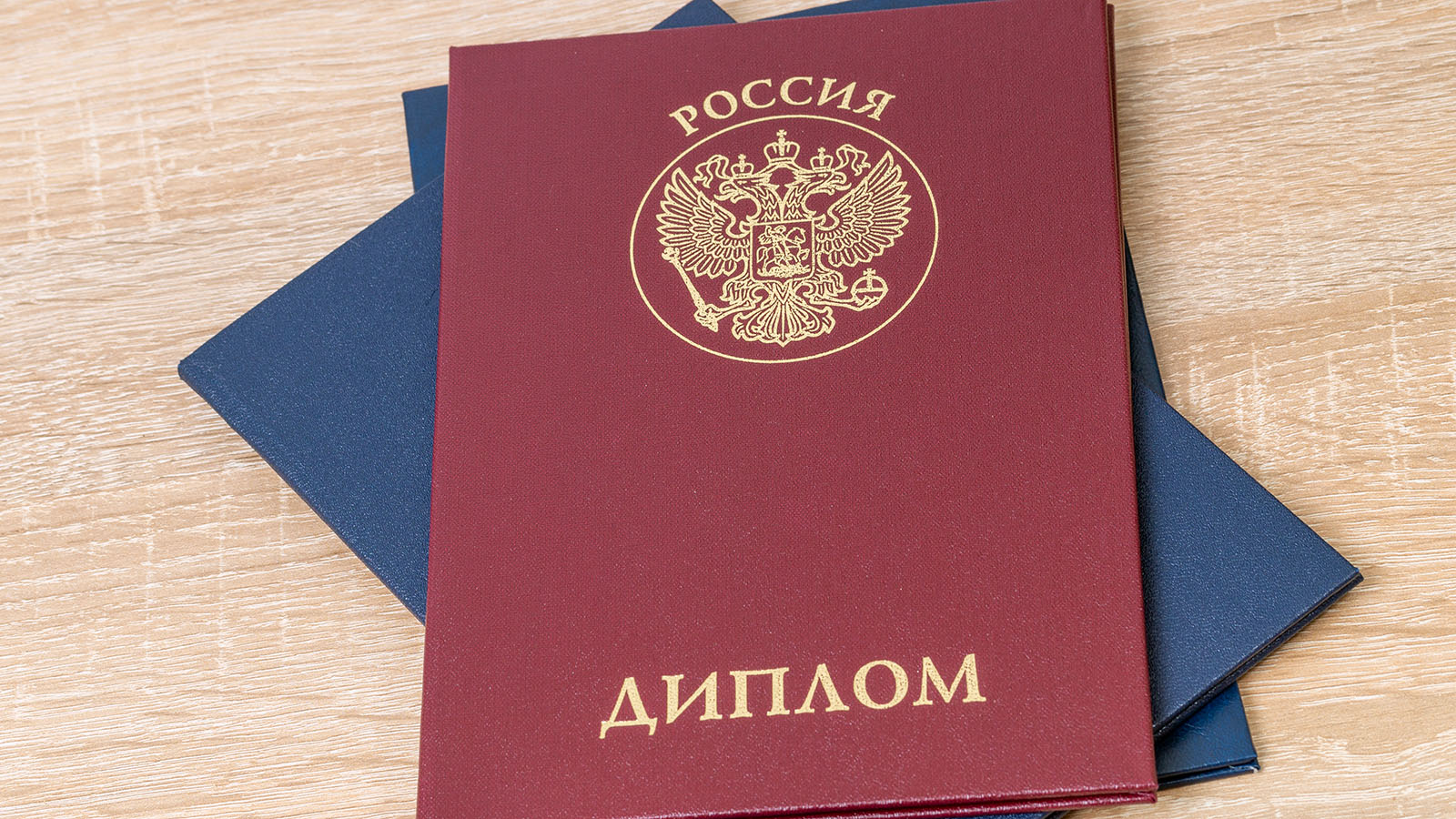 Ученые объяснили, почему работодатели больше не смотрят на диплом