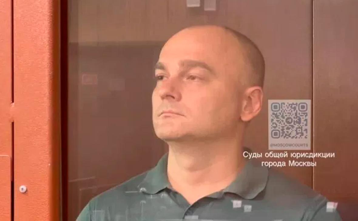 Бизнесмена приговорили к 6 годам за хищения на форме и военных несессерах