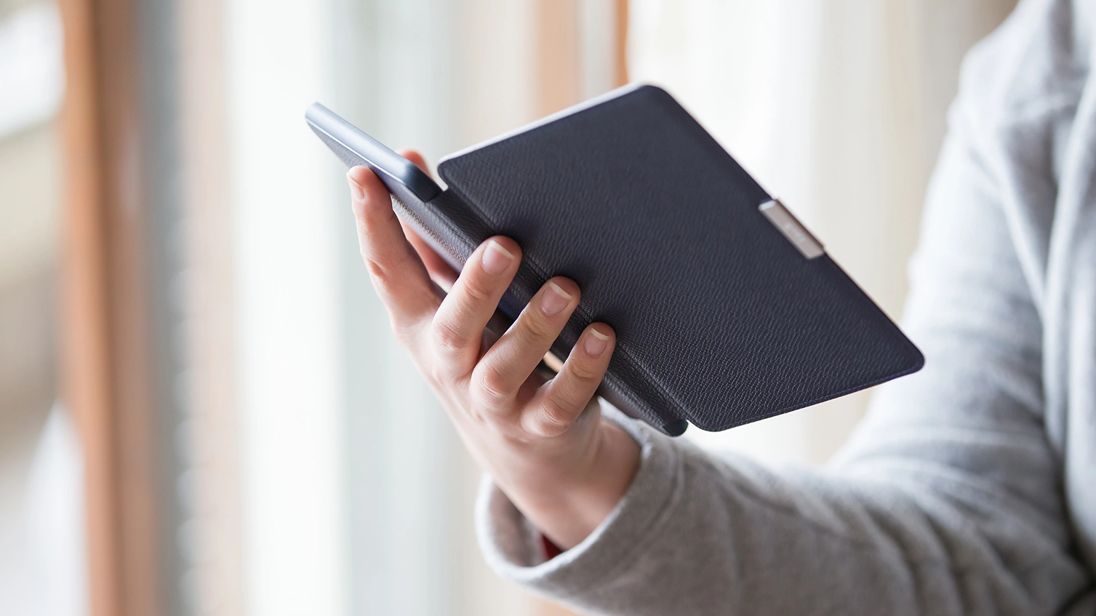 Читалка и фитнес-трекер могут слить ваши данные мошенникам. Что делать