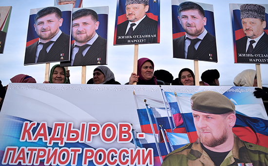 Участники митинга &laquo;В единстве наша сила&raquo; в&nbsp;поддержку президента Чечни Рамзана Кадырова. Грозный
&nbsp;
