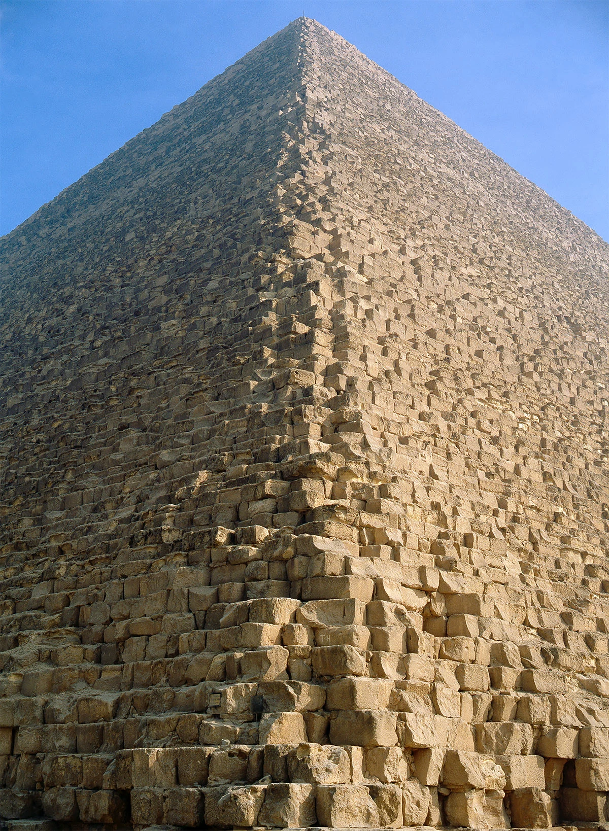что внутри пирамиды в египте