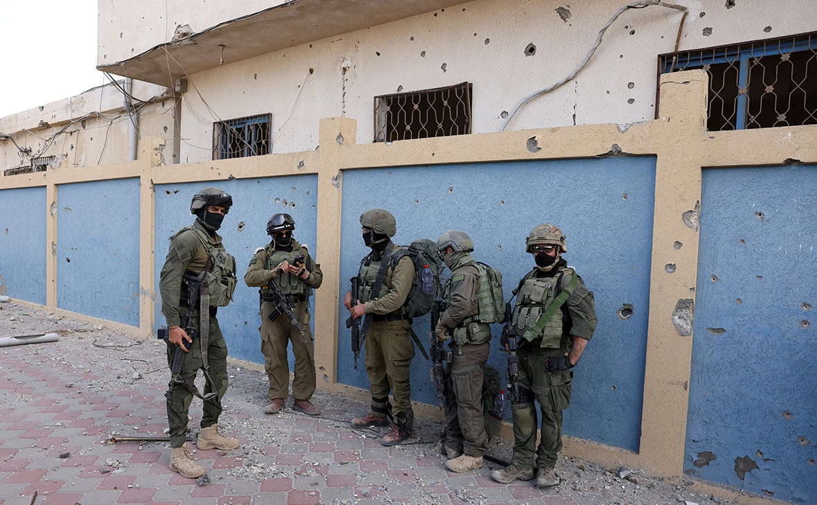 Ronen Zvulun / Reuters