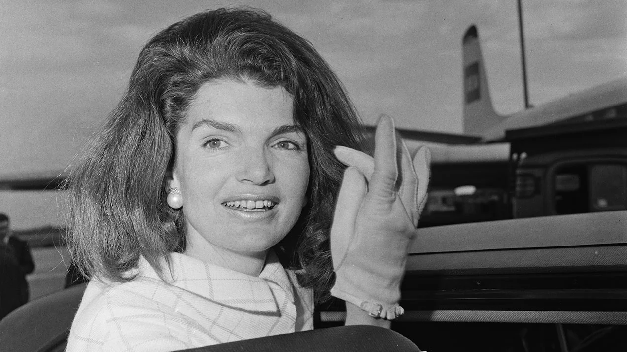 Зачем в Камбодже хранят бокал Джеки Кеннеди