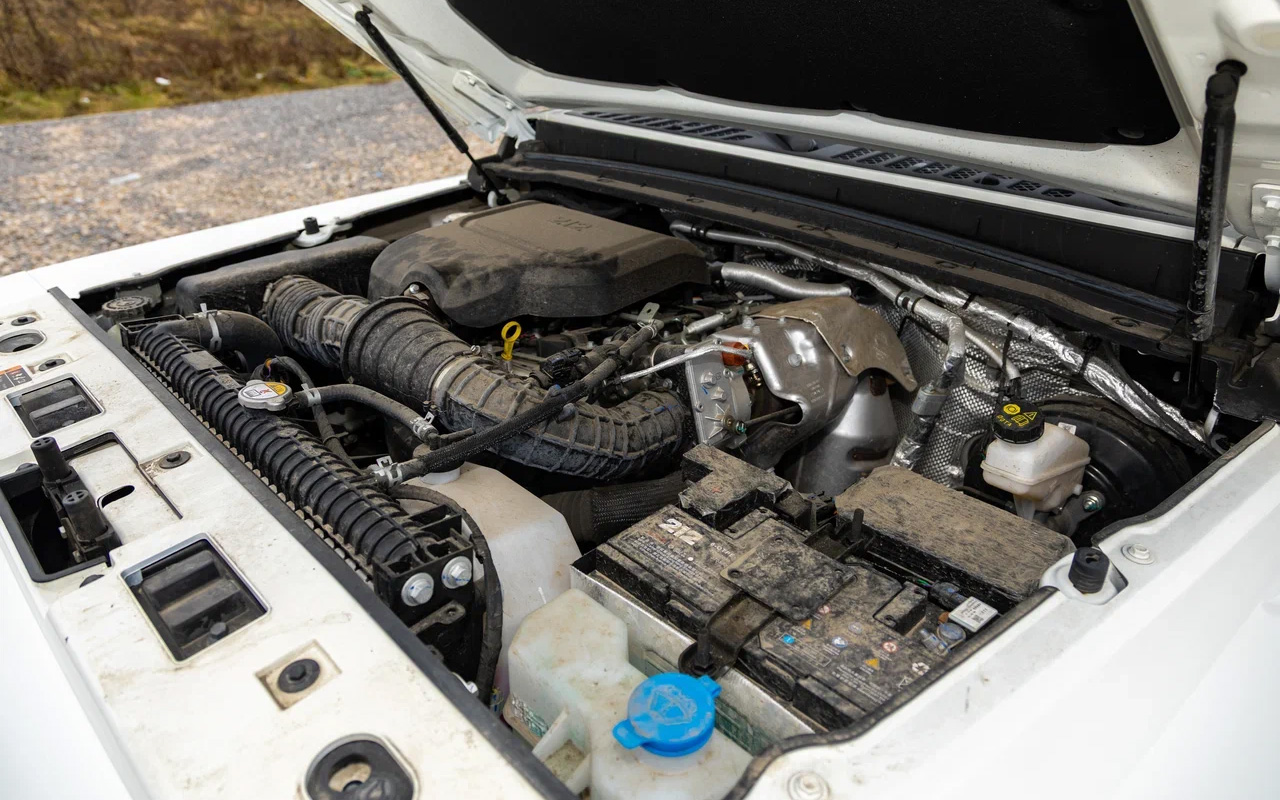 Под капотом BAW 212 в российской спецификации стоит бензиновый мотор мощностью 218 л.с. (390 Нм) 