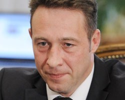 Полпред на Урале призвал молодежь отказаться от высшего образования и перейти "к станку"