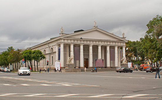 Здание центрального выставочного зала &laquo;Манеж&raquo; на Исаакиевской площади


