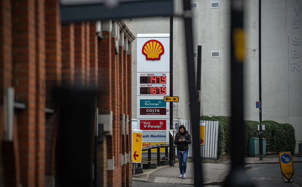 Carl Court / Getty Images