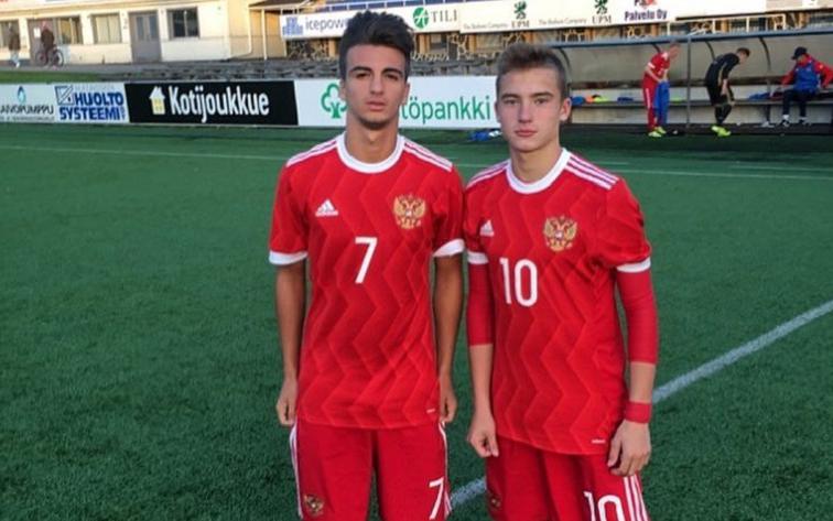 Эдгар Севикян (слева) в составе юношеской сборной России    