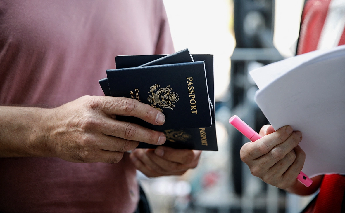 Shir Torem / Reuters