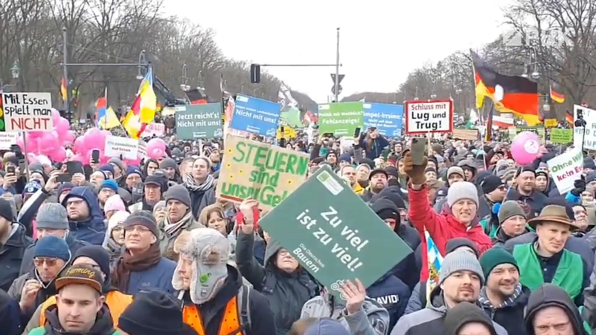 Массовый протест фермеров в Берлине