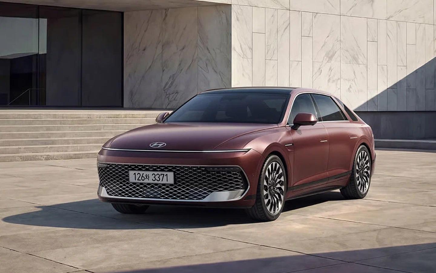 В Россию завезли новые седаны Hyundai Grandeur. Характеристики и цена