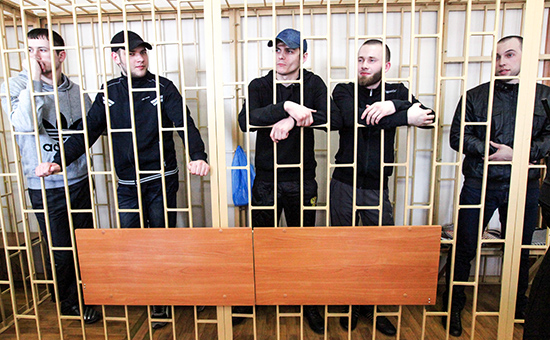 Участники банды &laquo;приморских партизан&raquo; в зале Приморского краевого суда во Владивостоке. Апрель 2014 года


