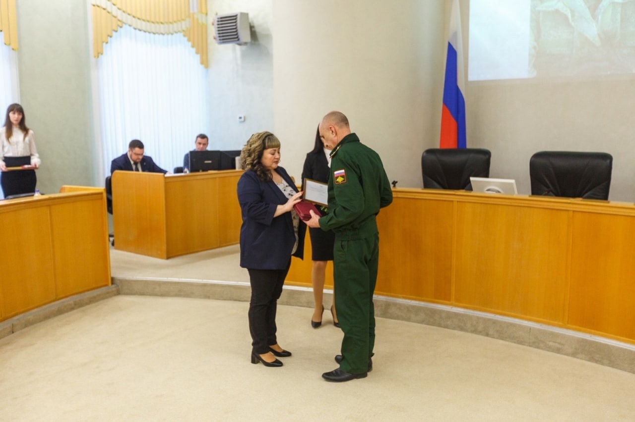 Ордена Мужества вручал военный комиссар КАО и ЦАО г. Тюмени Владимир Ушаков