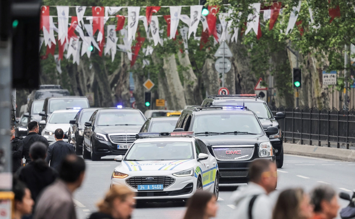 Leonhard Foeger / Reuters