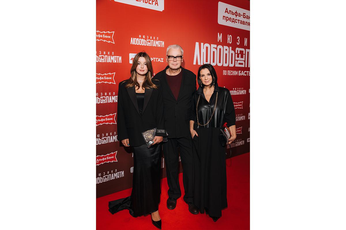 Екатерина и Александр Стриженовы с дочерью Александрой