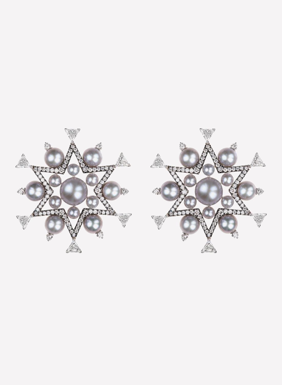 Серьги, белое золото, жемчуг, бриллианты, Nikos Koulis (ЦУМ)