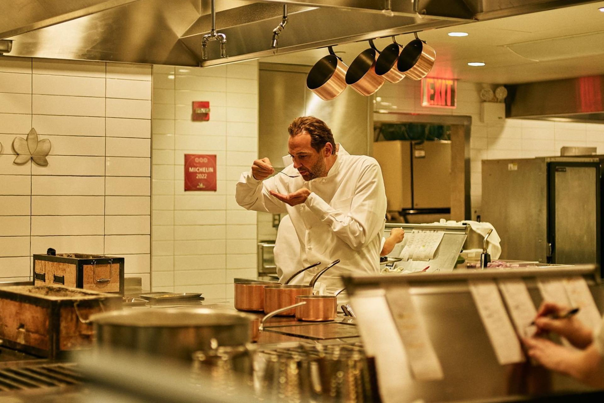 Даниэль Хумм на кухне ресторана Eleven Madison Park