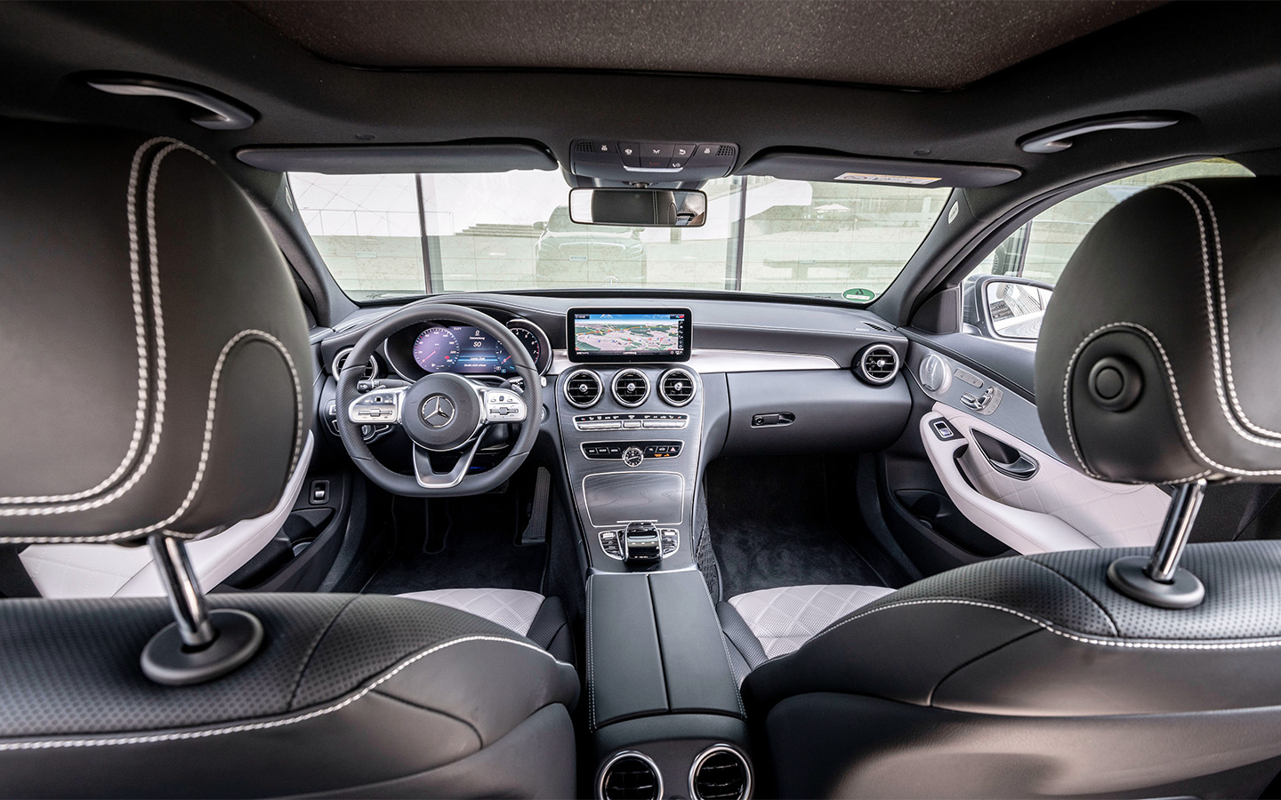 Такого Mercedes еще не делал. Самые уникальные фишки нового С-Class
Такого Mercedes еще не делал. Самые уникальные фишки нового С-Class