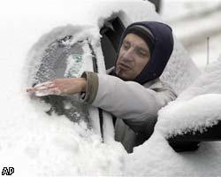 Снегопад парализовал автодвижение в Москве 
