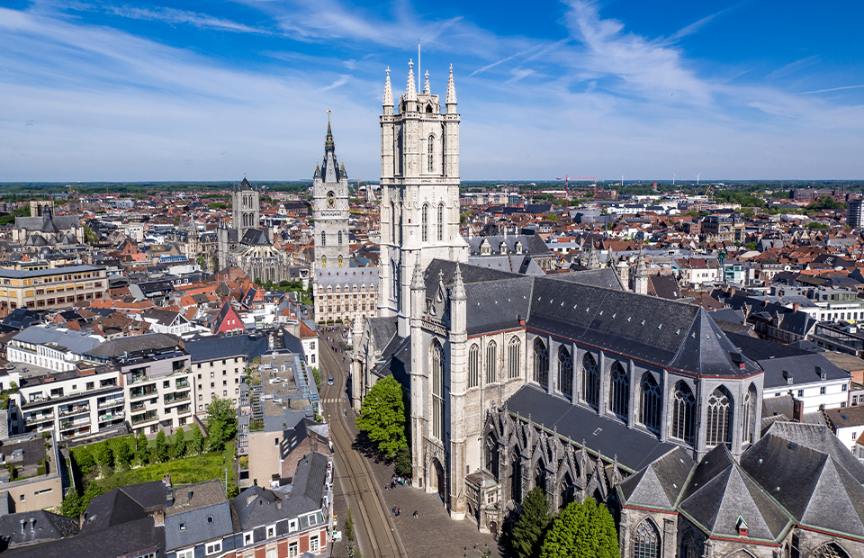 Вид на собор Св. Бавона в&nbsp;Генте, Бельгия
