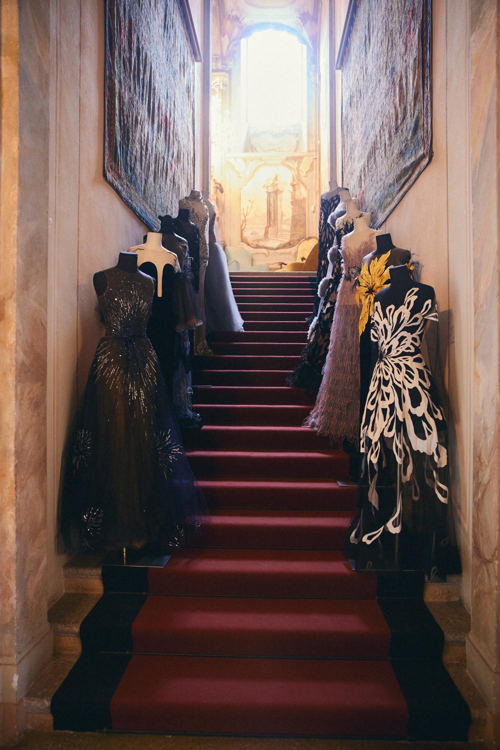 Выставка архивных нарядов и платьев YANINA Couture в резиденции Villa Sola Cabiati