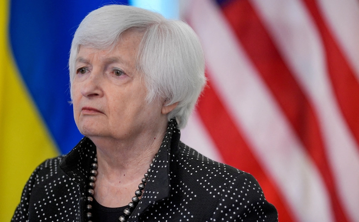 Ken Cedeno / Reuters