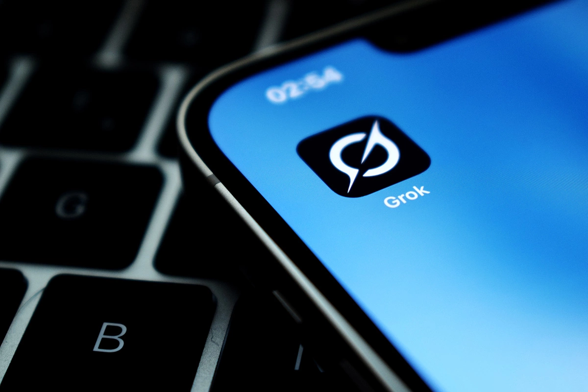 Нейросеть Grok