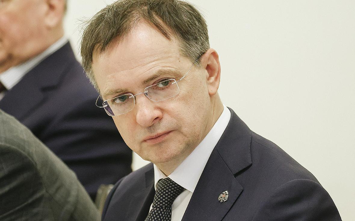 Мединский сообщил о возвращении Союзу писателей ЦДЛ и Дома Ростовых