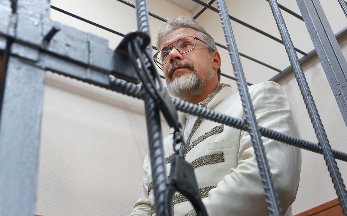 Суд освободил бизнесмена Бойко-Великого от наказания по одному делу