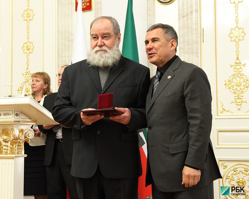Президент РТ вручил награды ученым.
