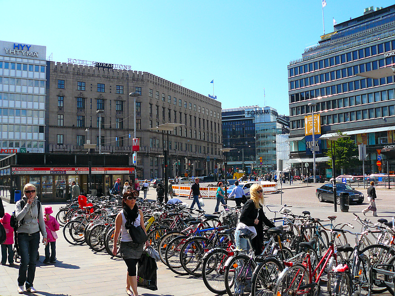 Одна из площадей Хельсинки
