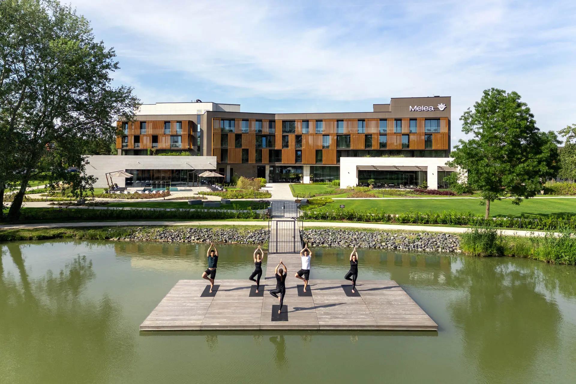 Занятия йогой для гостей&nbsp;отеля&nbsp;Melea The Health Concept Hotel