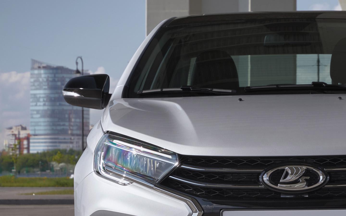Какую еще новинку АвтоВАЗ покажет на ПМЭФ. Собрали возможные варианты